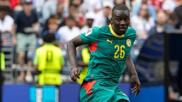 باب جايي يعتزل اللعب دوليًا مع السنغال حتى رحيل الجهاز الفني