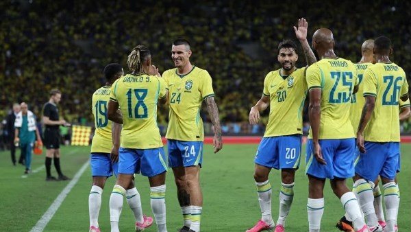 اتحمل مسؤولية الخروج من كأس العالم واعتذر لجماهير البرازيل اتحمل مسؤولية الخروج من كأس العالم واعتذر لجماهير البرازيل