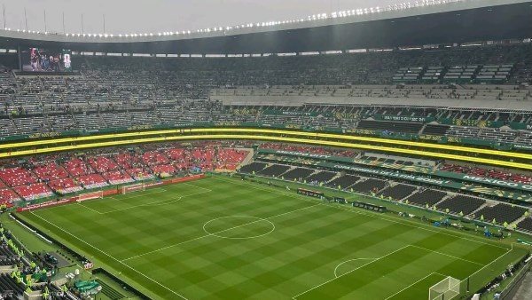 تأجيل مباراة المكسيك وإنجلترا في كأس العالم لسوء الأحوال الجوية