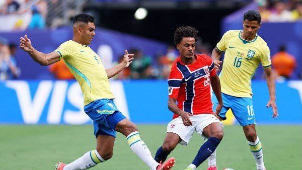 الكبار يتساقطون في كأس العالم.. هالاند يكتب نهاية انشيليوتي الكبار يتساقطون في كأس العالم.. هالاند يكتب نهاية انشيليوتي