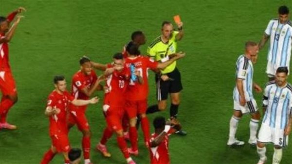 السويسرى بريل إمبولو ضحية قانون فيفا الجديد بعد طرده أمام الأرجنتين السويسرى بريل إمبولو ضحية قانون فيفا الجديد بعد طرده أمام الأرجنتين