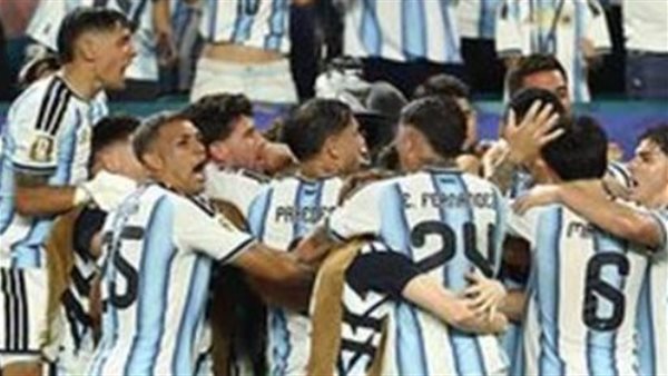الأرجنتين تضرب موعدًا مع إنجلترا في نصف النهائي الأرجنتين تضرب موعدًا مع إنجلترا في نصف النهائي