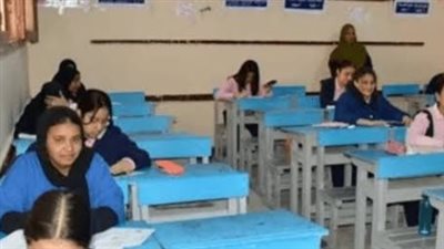 من التسجيل الإلكتروني إلى القبول: رحلة الطالب نحو المرحلة الثانوية
