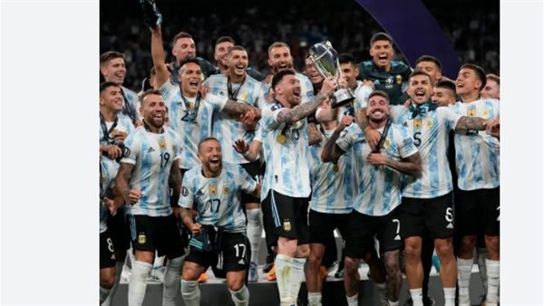 صراع تكتيكي بين إسبانيا والأرجنتين على العرش العالمي