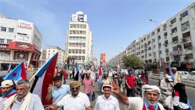 هبة شعبية في الجنوب العربي.. احتجاجات واسعة ترفض تدهور الخدمات وتؤكد التمسك بالمطالب السياسية