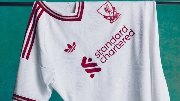 ليفربول يكشف عن القميص الاحتياطي الجديد لموسم 2026-2027 ليفربول يكشف عن القميص الاحتياطي الجديد لموسم 2026-2027