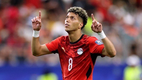 إمام عاشور ضمن المرشحين.. إشادة مغربية بنجم الأهلي في سباق الأفضل إفريقيًا إمام عاشور ضمن المرشحين.. إشادة مغربية بنجم الأهلي في سباق الأفضل إفريقيًا