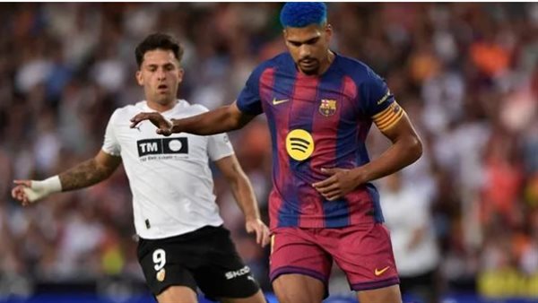 مفاجأة.. ليفربول يتوصل لاتفاق مع برشلونة لضم أراوخو