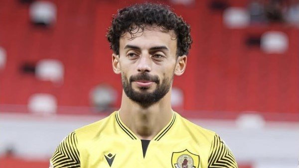 الأهلي أم بيراميدز؟.. مفاجأة بشأن مستقبل أحمد عبد القادر الأهلي أم بيراميدز؟.. مفاجأة بشأن مستقبل أحمد عبد القادر