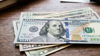 استقرار سعر الدولار اليوم.. الأخضر يسجل 50.17 جنيه في البنك الأهلي