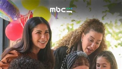 «طالع نازل».. منى زكي تخوض تجربة درامية جديدة مع هاني خليفة