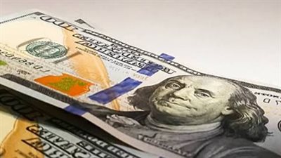 أسعار الدولار في مصر اليوم.. تعرف على سعر الأخضر في 10 بنوك