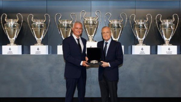 ريال مدريد يقدم مورينيو رسميًا.. البرتغالي يوقع عقده الجديد