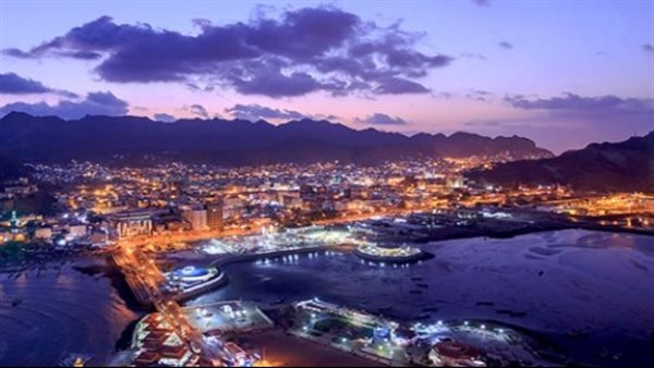 احتجاجات عدن تتصاعد.. تحركات شعبية تضع أزمة الخدمات وتطلعات الجنوب في صدارة المشهد احتجاجات عدن تتصاعد.. تحركات شعبية تضع أزمة الخدمات وتطلعات الجنوب في صدارة المشهد