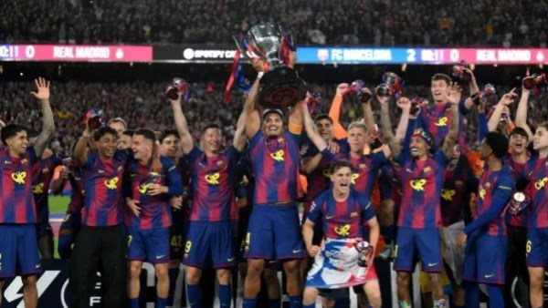 بعد فشل صفقة ألفاريز.. برشلونة يقترب من ضم مهاجم غير متوقع