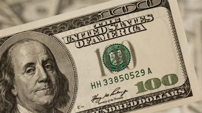 استقرار سعر الدولار اليوم في البنوك.. وهذه أسعار الشراء والبيع