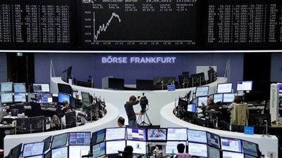 تراجع الأسهم الأوروبية في التعاملات المبكرة اليوم الإثنين