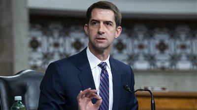 سيناتور أمريكي: يجب إعادة تصنيف الحوثي منظمة إرهابية