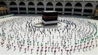 السعودية.. المملكة تسمح لأصحاب تأشيرات الزيارة والسياحة والعمل بأداء العمرة