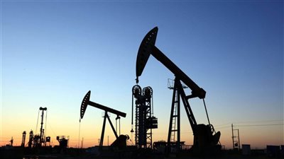 التوتر بين روسيا  وأوكرانيا يرفع سعر النفط إلى مستويات قياسية