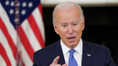 بايدن يدعو طالبان للإفراج عن رهينة أمريكي