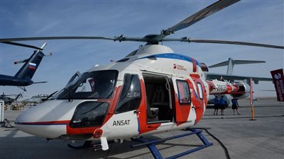 روسية تُنجب مولودين توأم على متن مروحية إسعاف