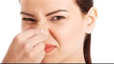 غالبية الأسباب المحتملة من أسباب رائحة الفم الكريهة 
