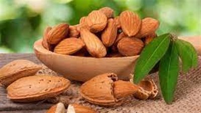  اللوز.. صديقا للقلب إذ يساعد في الحفاظ على المستوى الطبيعي للكوليسترول في الدم