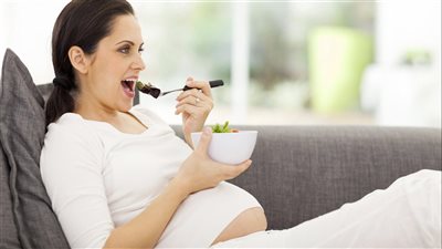 احذر من تناول هذه الأغذية أثناء الحمل 