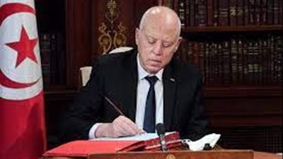  قيس سعيد يعلن حل المجلس الأعلى للقضاء