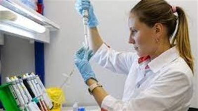  بحلول نهاية عام 2023.. مدير الجمعية الطبية العالمية يدعو لفرض التطعيم الإلزامي ضد كورونا