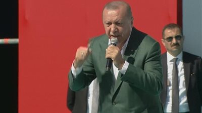 تركيا.. اعتقال 4 مواطنين بعد التعليق على إصابة أردوغان بكورونا