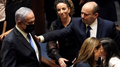 وصلة ردح بين نيتنياهو وبينيت في الكنيست الإسرائيلي.. رئيس الوزراء السابق: نعيش مع 