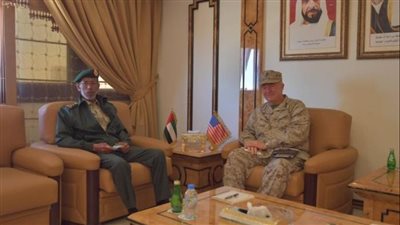 رئيس أركان القوات المسلحة الإماراتية يستقبل قائد القيادة المركزية الأمريكية 