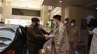 مباحثات بين قائد القوات البحرية الملكية السعودية ونظيره العراقي بالرياض