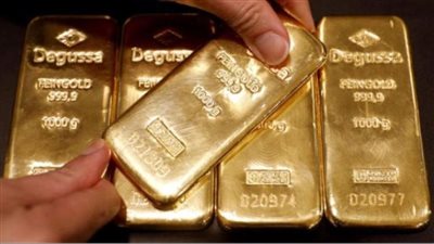 تقرير يكشف عن ارتفاع العقود الآجلة للذهب