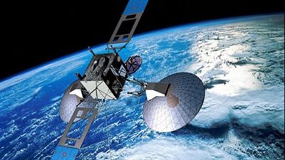 منظمة أبحاث الفضاء الهندية تنجح بإطلاق 3 أقمار صناعية إلى مدارات الأرض