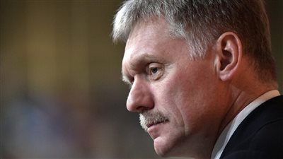 بماذا وصف المتحدث باسم الكرملين سلوك الدول الغربية حول أزمة أوكرانيا؟