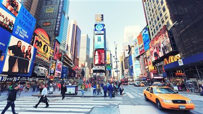 نيويورك: تسريح أكثر من 1400 موظف في المدينة رفضوا تطعيمهم ضد كورونا