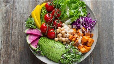  تجربة سريرية تكشف ما يحدث عند تناول الطعام في المساء 