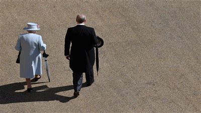  الملكة اليزابيث الثانية تعلن أنّها تواجه صعوبة في 