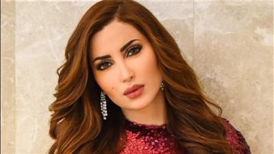 شاهد.. نسرين طافش تحتفل بعيد ميلادها برفقة أصدقائها على أنغام الزفة السورية