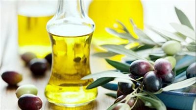 دراسة: اتباع نظام غذائي غني بزيت الزيتون قد يقلل من خطر الإصابة بالزهايمر