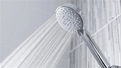 أيهما أفضل.. الاستحمام بالماء الساخن أم البارد؟