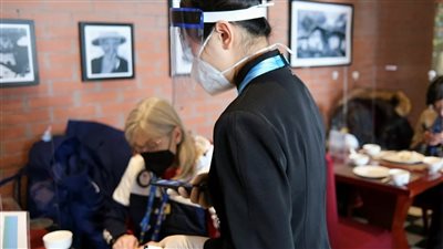 مطاعم الصين تستعين بمترجم إليكتروني ذكي لمساعدة جمهور الأولمبياد