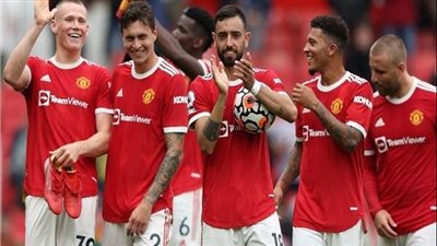 الدوري الإنجليزي.. فريق مانشستر يونايتد يحل ضيفا على نظيره ليدز يونايتد بملعب إيلاند رود