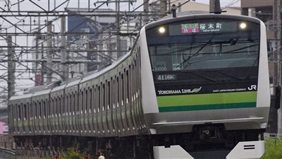 مقتل شخصين وإصابة 15 نتيجة خروج قطار عن مساره في فيينا