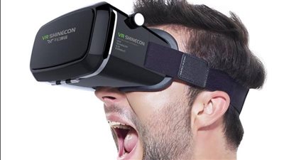  شركة موتورولا تكشف النقاب عن طوق يتيح تشغيل نظارات الواقع الافتراضي 