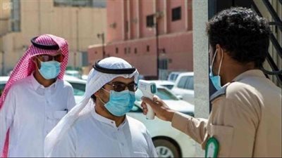 السعودية: منحنى وباء كورونا في المملكة بدأ بالنزول بشكل واضح