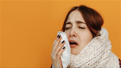 ما لا تعرفه عن السعال الديكي.. وهل يهاجم الصغار والكبار؟